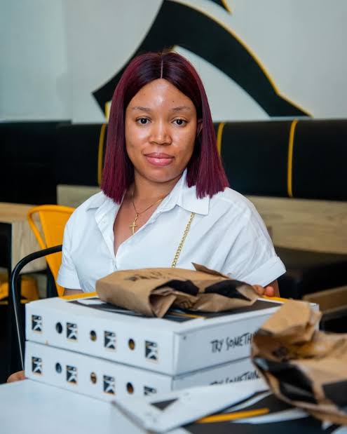 Submit your CV Debonairs Pizza