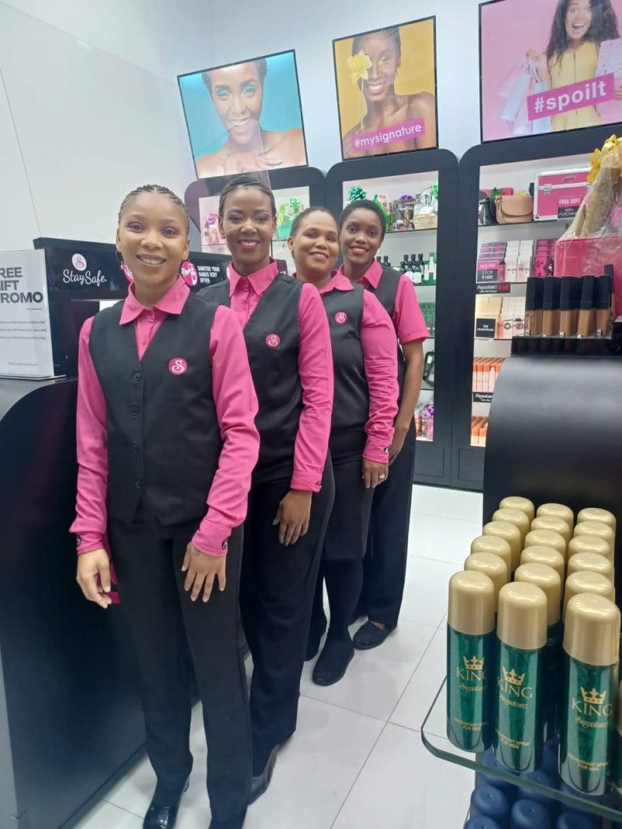 Cosmetic Store Supervisor Position